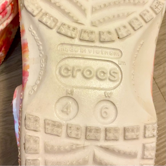 Crocs Classic Solar Rainbow Clogs Crocs Shoes Crocs Size 6 Tie Dye Crocs Orange - Picture 5 of 10